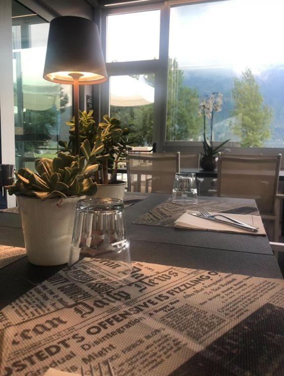 Antica Campione Rooms & Hostel 캄피오네 델 가르다 외부 사진