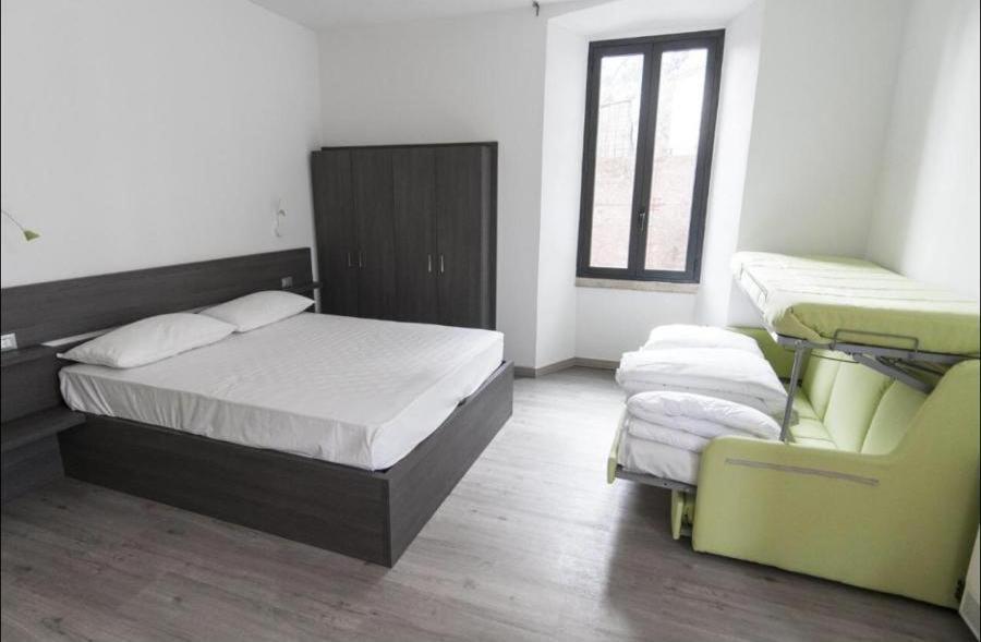 Antica Campione Rooms & Hostel 캄피오네 델 가르다 외부 사진