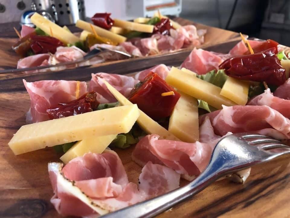 Antica Campione Rooms & Hostel 캄피오네 델 가르다 외부 사진