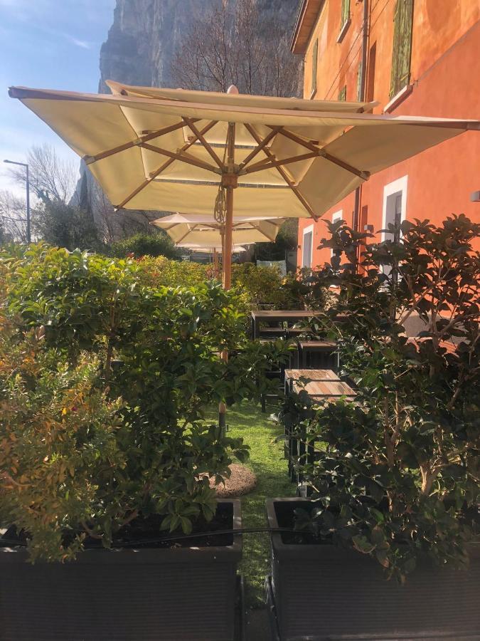 Antica Campione Rooms & Hostel 캄피오네 델 가르다 외부 사진